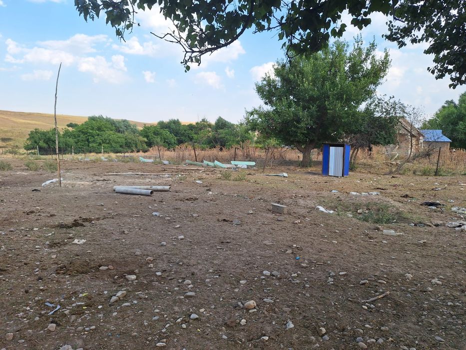 Продам участок. .