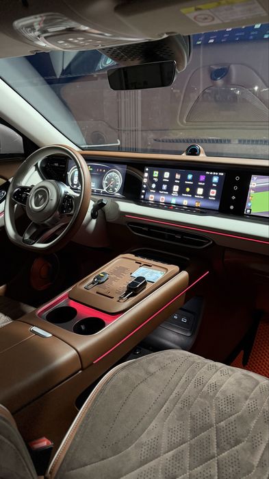 Voyah Free 2024 yil Eng fuli