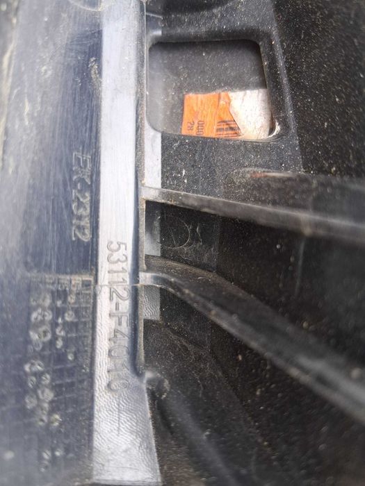 Vand: balamale, faruri led cu defect, lipsa urechi prindere, sticla si carcasa putin crapata(functional), grila distronic Toyota CHR 1,8 hibrid 2022