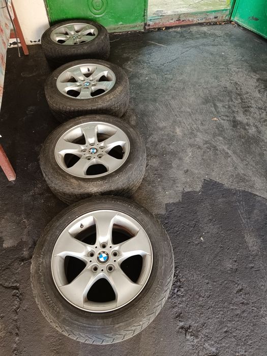 Vând roți complete BMW X3 E83!