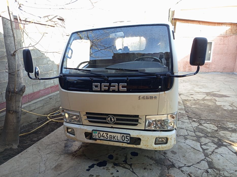 Автомобиль грузовик