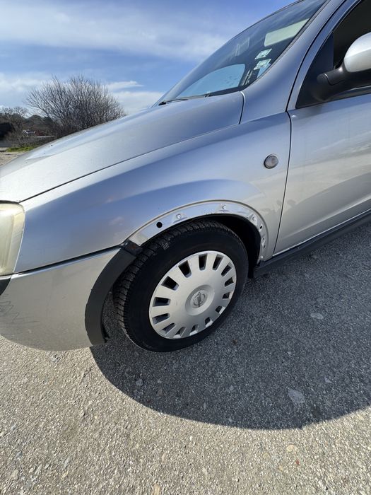 Опел корса 1.7 дизелов двигател Isuzu