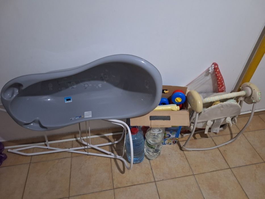 Cadita bebe , salteluta de activitati, leagăn copil!