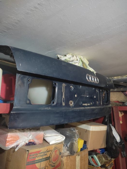 Audi B4 запчасти 1992 год
