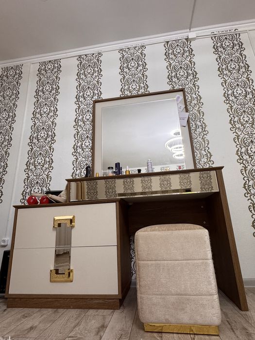Продам турецкий спальный  гарнитур