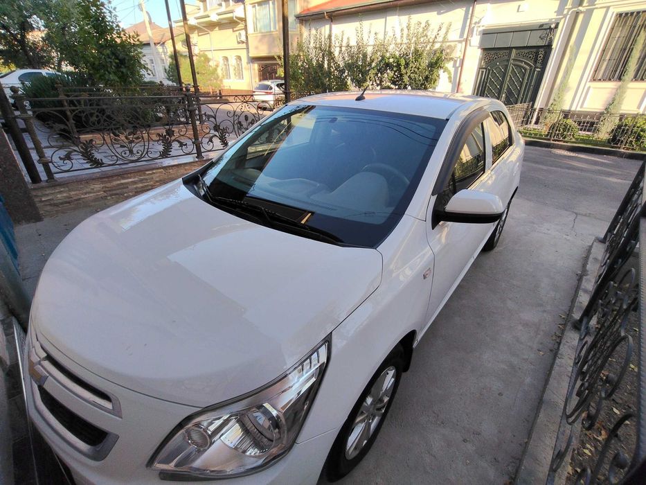 Chevrolet Cobalt 2024, 22 000 км, автомат, идеал ҳолат, ранги оқ