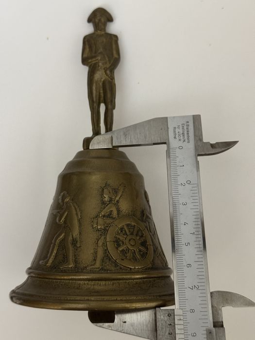 Clopot vechi, din bronz. Napoleon Franta