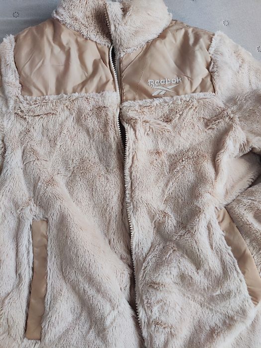 Страхотно двулицево яке Reebok