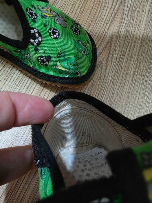 Боси пантофи Beda