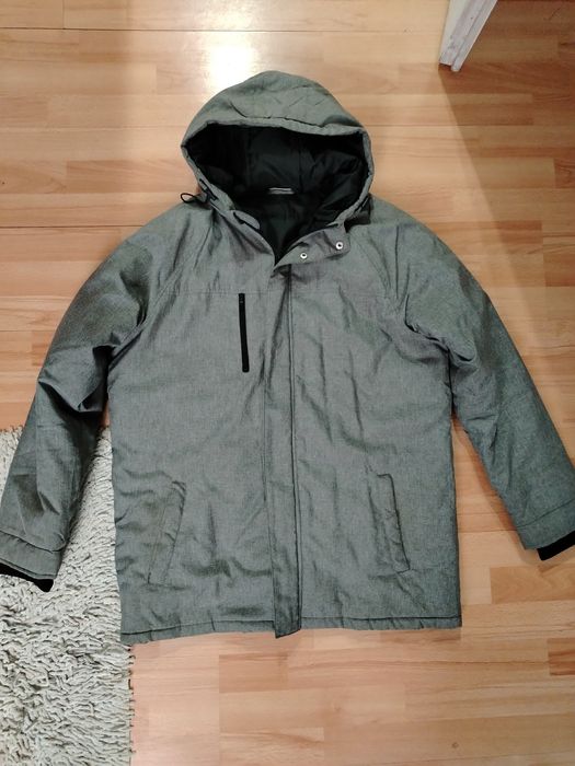 Geaca barbati marimea XL, purtata de 2 ori, in stare impecabila