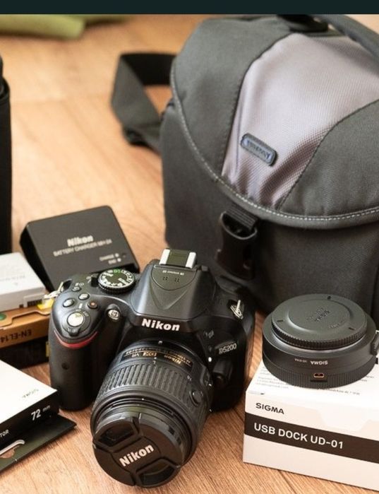 Kit Nikon D5200 + 18-55mm VR | Doar 16.200 cadre | Ideal Începători