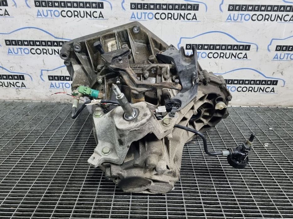 Cutie de viteze Nissan Qashqai J11 1.2 DIG - T Benzina 2013 - 2017 115CP Manuala 6 ...