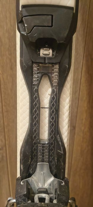 Vând skiuri Elan Exar 140 cm