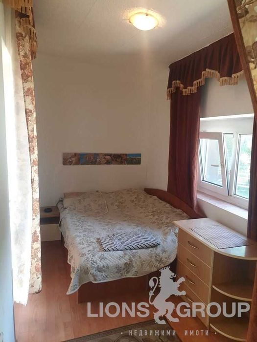 Дава се под наем Едностаен апартамент в Варна, м-т Траката - 35 кв.м за 298.35 € - Снимка #1