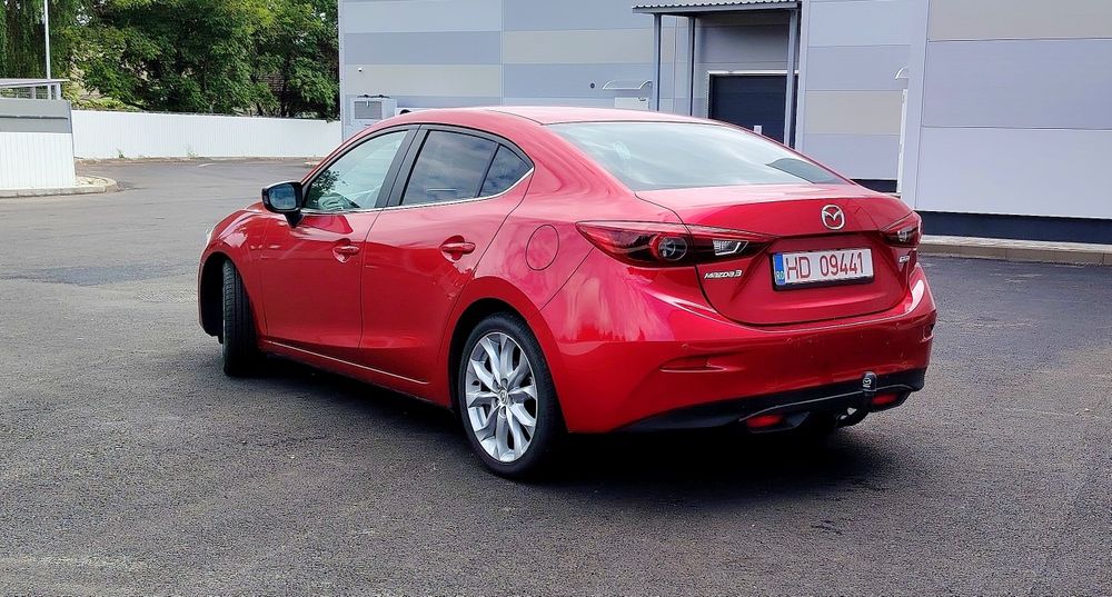 Mazda 3 Skyactive, Euro 6, Limuzina clasa Golf Astra A4 320