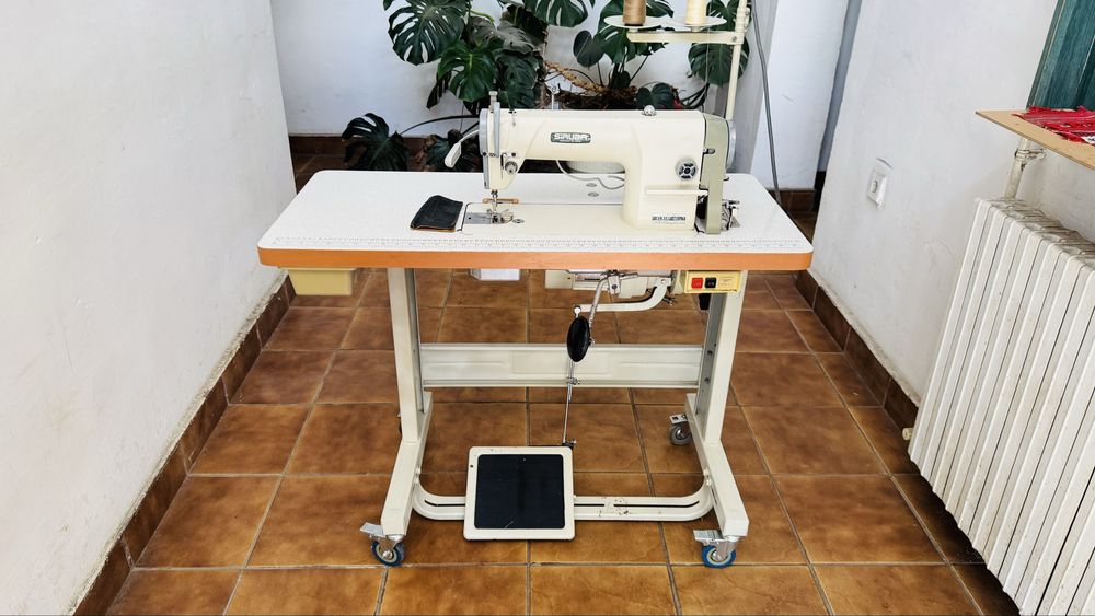 Masina de cusut industriala ca noua