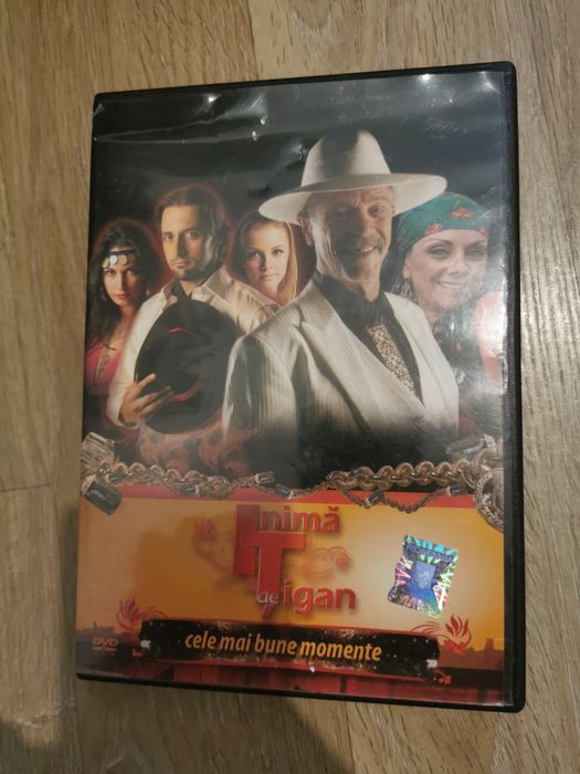 Vând cd-uri originale cu filme bune