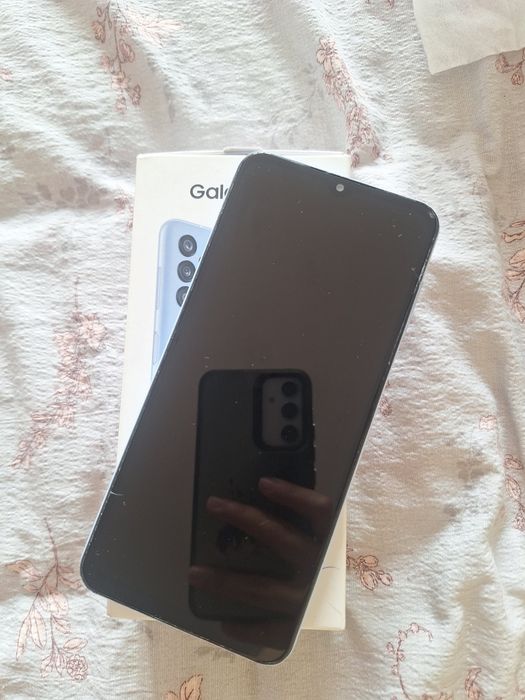 ПРОДАМ samsung a13 срочно