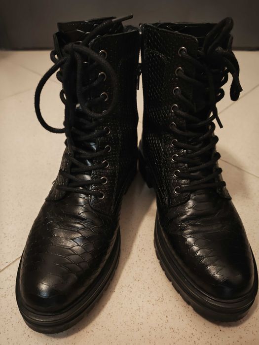 Дамски боти Poelman