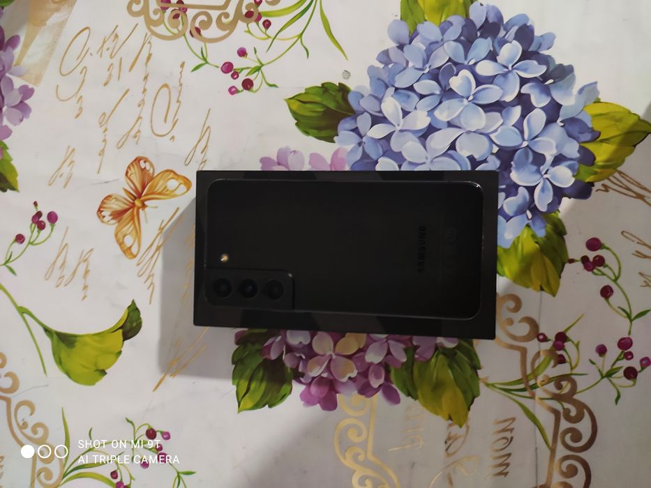 Samsung s22 128 в хорошем состоянии