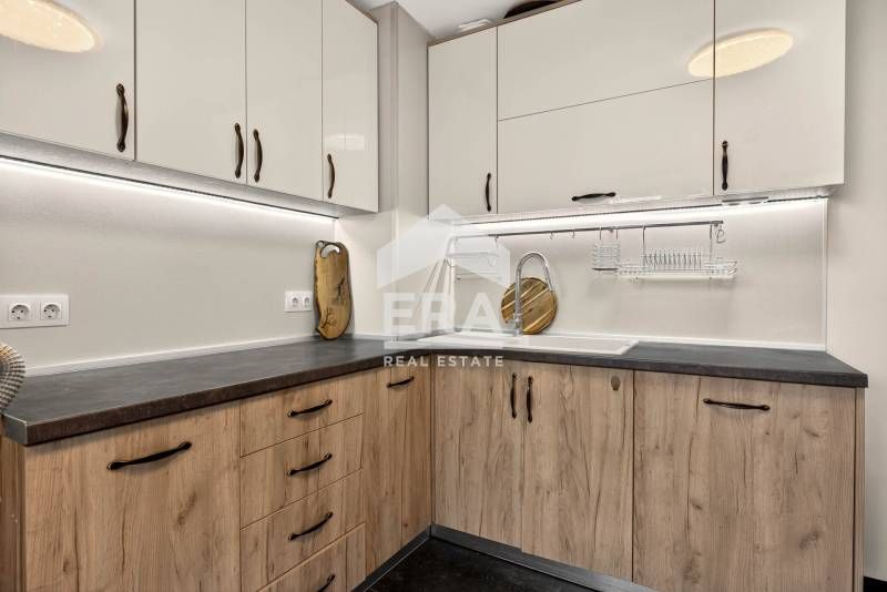 Продава се Тристаен апартамент в Варна, Аспарухово - 81 кв.м за 2062 €/кв.м - Снимка #4