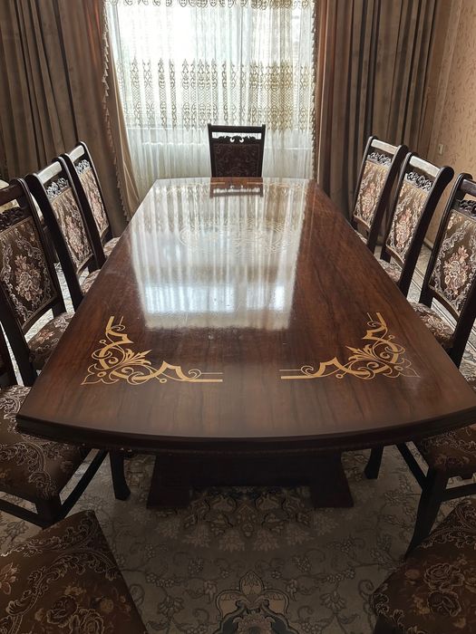 Стол-стул для 12 людей