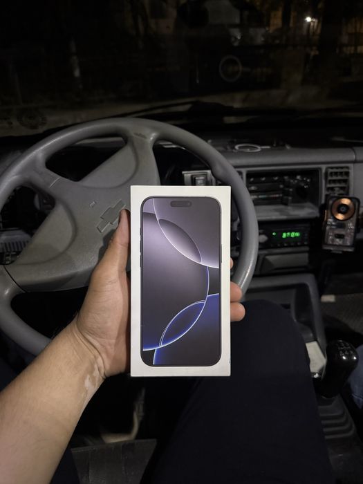 Iphone 16pro max qora 16pro max