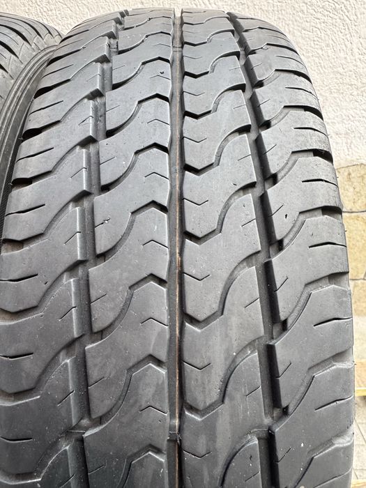 235 65 16C Dunlop