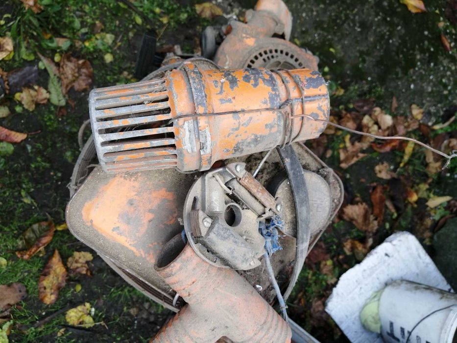 Водна помпа. стара, руска