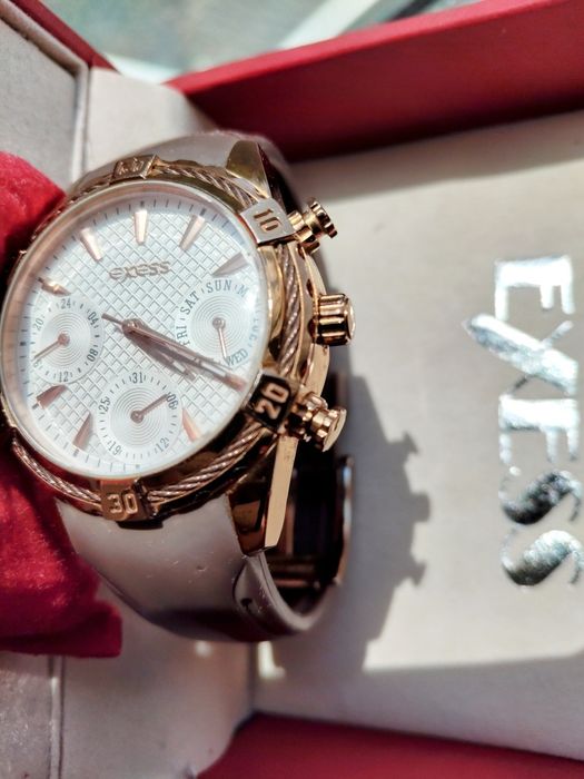 Часовник дамски Xsess