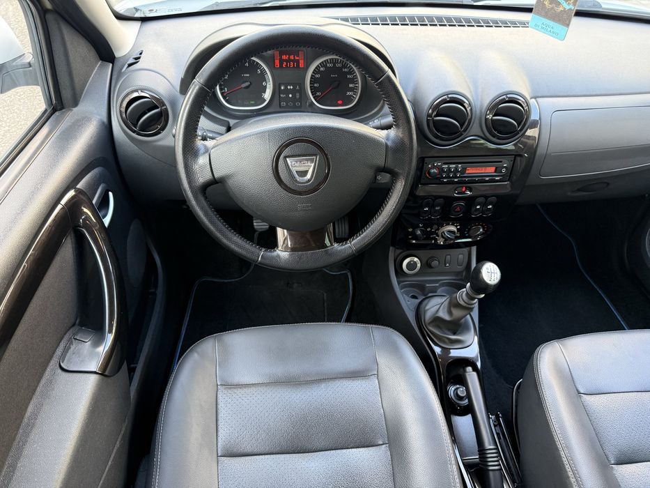 Dacia Duster 4x4 - 1.5 diesel - Piele, Xenon, Senzori parcare - Posib RATE