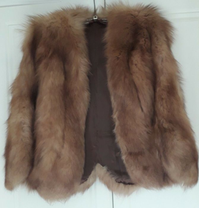 Haina scurta capa blana de vulpe rosie, vintage, par lung, tiv crestat