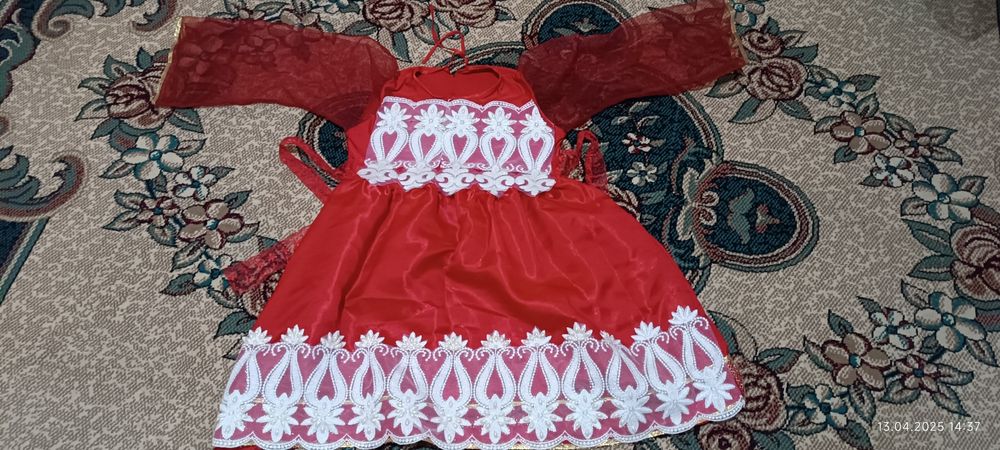 Платье праздничное на девочку