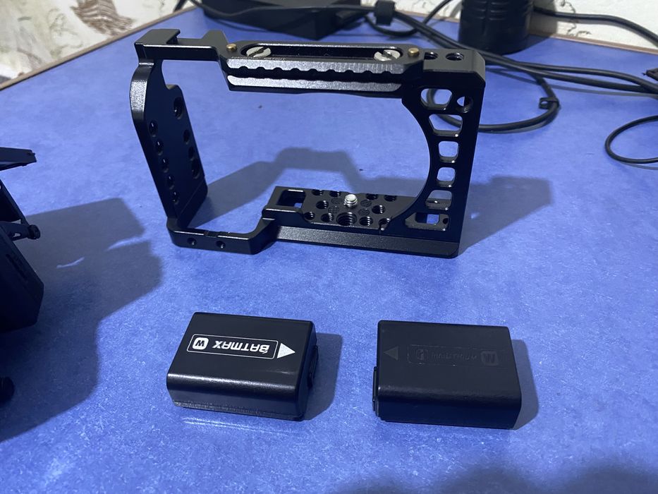 Продам sony 6400 в хорошем состояний