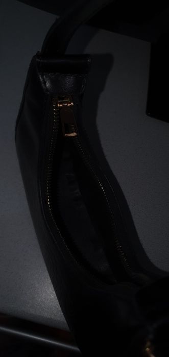 Чёрноя мини сумочка.