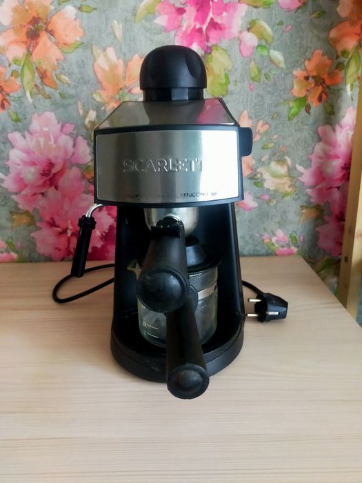 Продам рожковую кофеварку