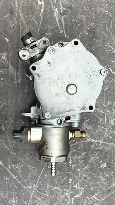 Pompa inalta injectie Audi A4 B8/A5 8T 2.0 Tfsi CDNC 211cp (2008-2012)