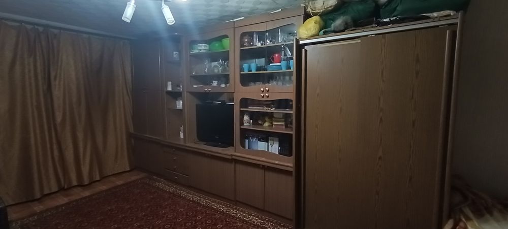 Стенка б/ в гостиную