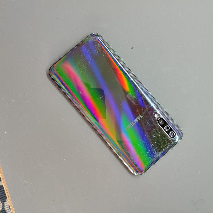 Samsung Galaxy A50 srochni qulay narxda ulgurib qoling