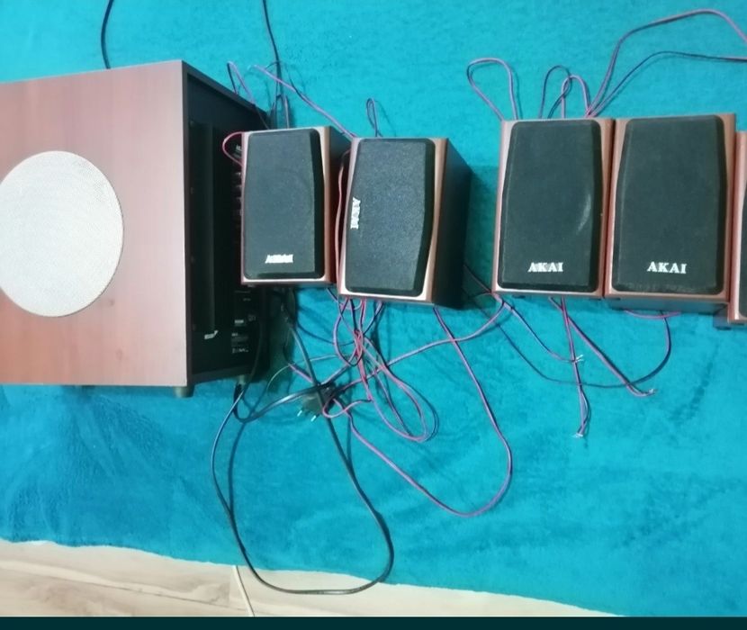 Sistem audio Akai 5.1