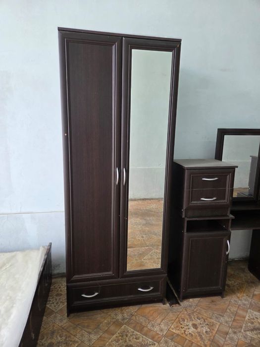 Спальный кровать