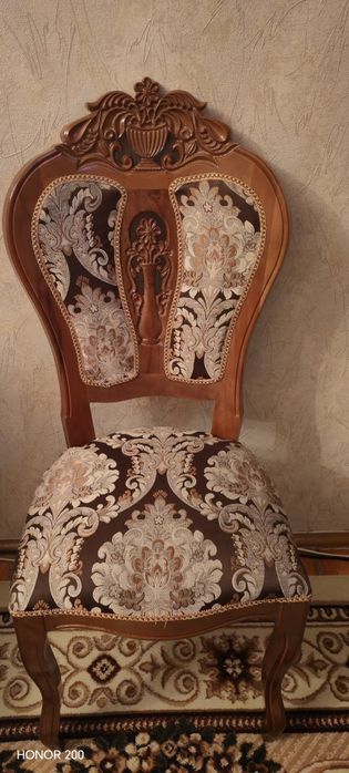 Продам стулья в хорошем состоянии 6шт. 1 стул - 150000 сум