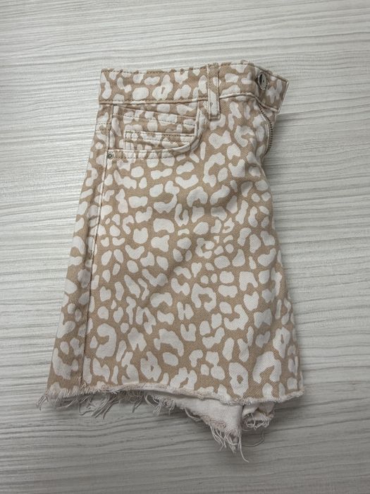 Pantaloni scurti Zara marimea 34/XS