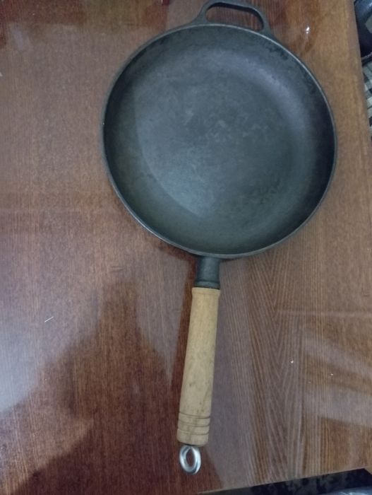 Сковорода чугунная