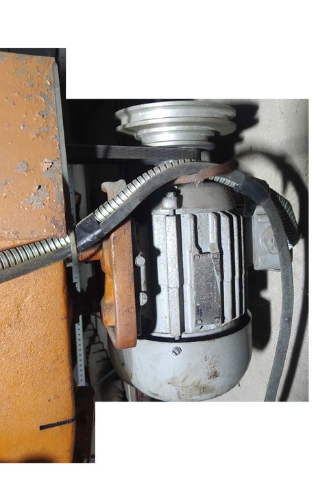 Стационарный сверлильный станок