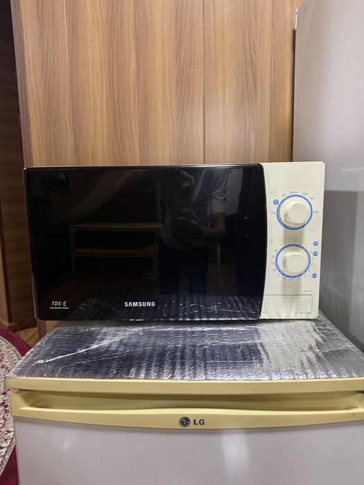 Микроволновка Samsung