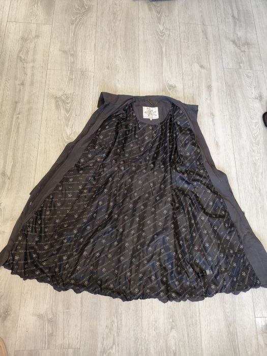 Дамски шлифер за пролет и есен