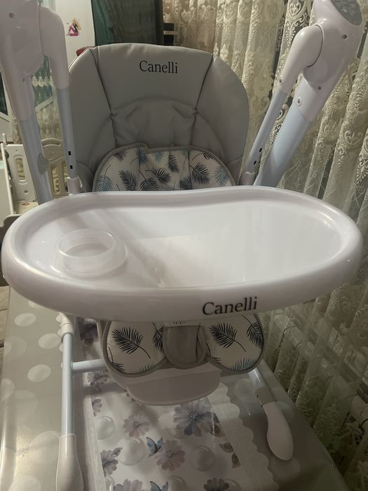 Canelli стульчик со столиком для кормления.Автоматические качели .