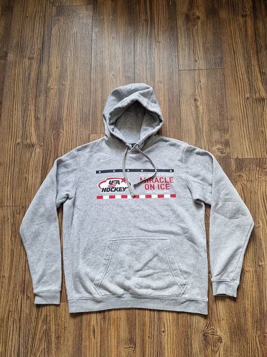 Страхотен мъжки пуловер NIКЕ размер М, без
забележки ,размери бОсм е п