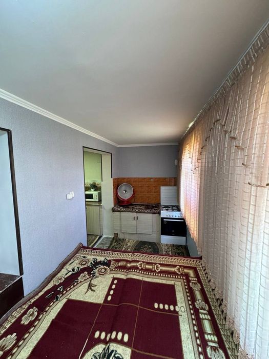 Chirchiq 8-mikr 2 xonali kvartira 56m² remont bilan